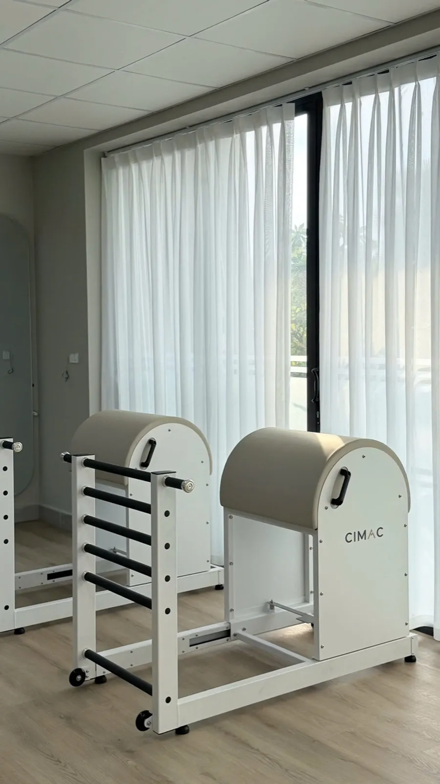 Giá thiết bị Pilates 2026: Cadillac, Wunda Chair, Ladder Barrel, Spine Corrector bao nhiêu tiền