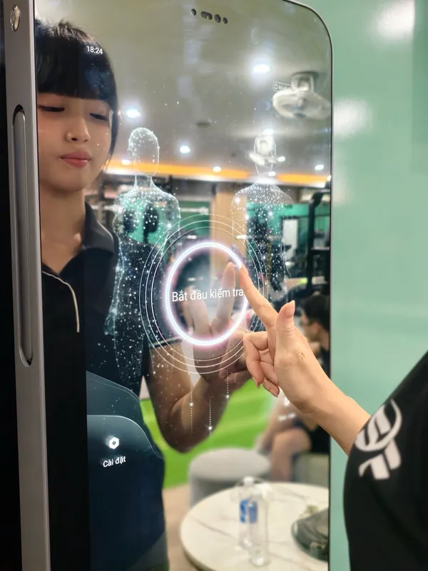 Chạm “Bắt đầu kiểm tra” ngay trên màn hình gương